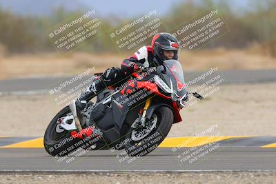 media/Sep-10-2022-SoCal Trackdays (Sat) [[a5bf35bb4a]]/Turn 6 (1140am)/